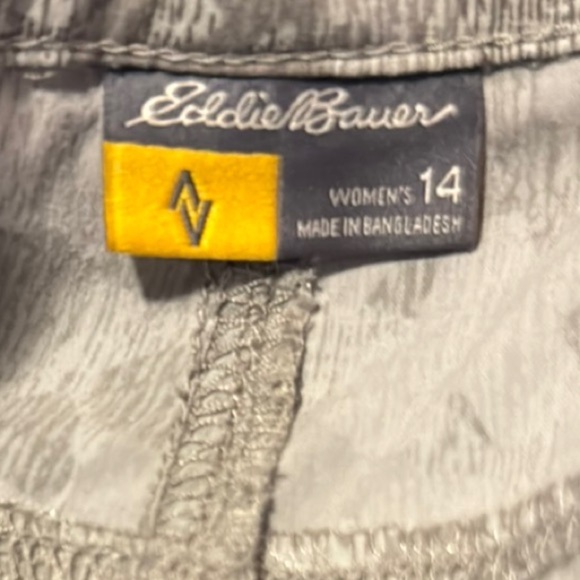 Eddie Bauer Gray Camo Cargo Shorts Durable Cotton Blend Size 14 Lightweight - Picture 5 of 6